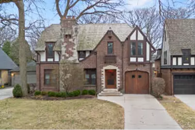 1031 E Circle Dr, Whitefish Bay, WI 53217 - Photo 1
