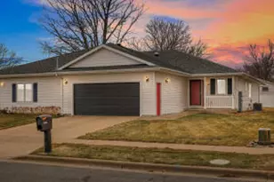 1392 Rosewood Trail, Onalaska, WI 54650 - Photo 1