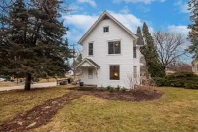 403 W Capitol Dr, Hartland, WI 53029 - Photo 1