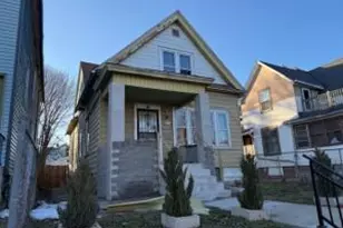 3033 N Holton St, Milwaukee, WI 53212 - Photo 1