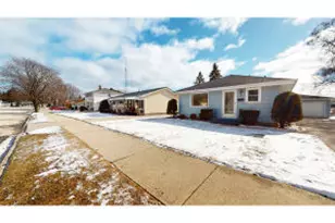 1525 George St, Manitowoc, WI 54220 - Photo 1