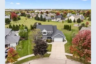 W210N16521  Woodshire Ct, Jackson, WI 53037 - Photo 1