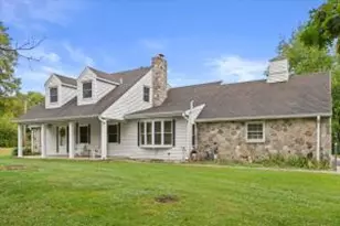 9370 S 46th St, Franklin, WI 53132 - Photo 1