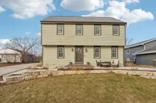 1254 Lambeth Rd, Waukesha, WI 53189 - Photo 1
