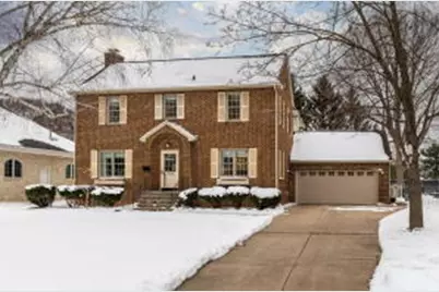 2532  Edgewood Pl, La Crosse, WI 54601 - Photo 1