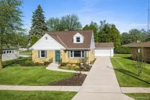 2014 Markham St, Manitowoc, WI 54220 - Photo 1