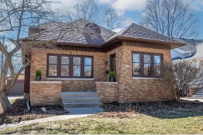 1913 E Beverly Rd, Shorewood, WI 53211 - Photo 1