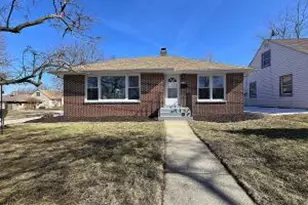 4448 S Lake Dr, Cudahy, WI 53110 - Photo 1