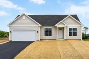 405 Kensington Ct, Williams Bay, WI 53191 - Photo 1