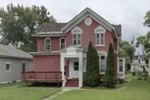 1009 S 7th St, La Crosse, WI 54601 - Photo 1