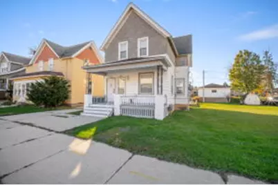 1047 W Washington St, West Bend, WI 53095 - Photo 1