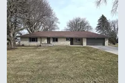 4760 N 159th St, Brookfield, WI 53005 - Photo 1