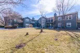 650 Dundee Ln, Hartland, WI 53029 - Photo 1