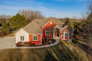 W292N4254 Prairie Wind Cir, Delafield, WI 53072 - Photo 1