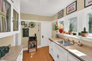 2719 E Locust St, Milwaukee, WI 53211 - Photo 14