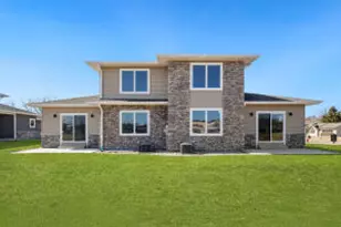 1200 Sween Dr, Holmen, WI 54636 - Photo 1