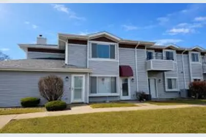 1131 S Sunnyslope Dr, Racine, WI 53406 - Photo 1