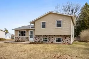 2129 S 23rd St, Manitowoc, WI 54220 - Photo 1