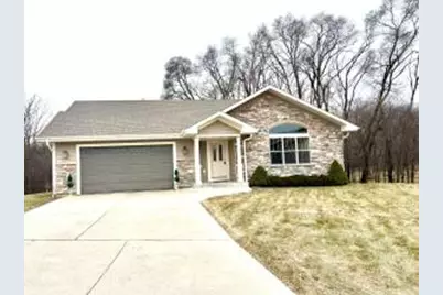 6183 S 40th St, Greenfield, WI 53221 - Photo 1
