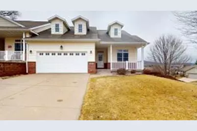 807  Maple Shade Dr, Holmen, WI 54636 - Photo 1