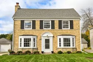 2417 N 96th St, Wauwatosa, WI 53226 - Photo 1