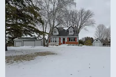 832 W Main St, Newburg, WI 53090 - Photo 1