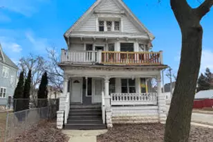 2200 N 42nd St, Milwaukee, WI 53208 - Photo 1