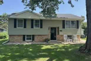 3167 31st St, La Crosse, WI 54601 - Photo 1