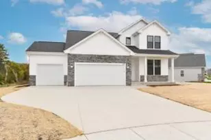 9546 S Bergamont Dr, Franklin, WI 53132 - Photo 1