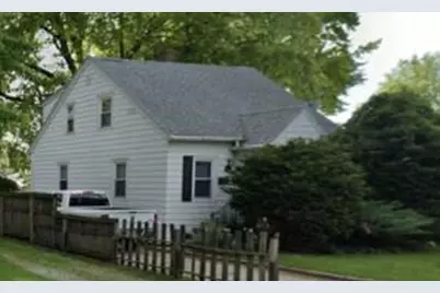 1221  Evans St, Oshkosh, WI 54901 - Photo 1