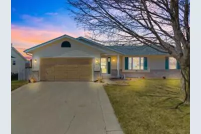 804  Fieldstone Way, Watertown, WI 53094 - Photo 1
