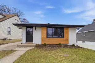 1215 S 91st St, West Allis, WI 53214 - Photo 1