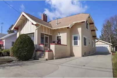 125  Kendall St, Burlington, WI 53105 - Photo 1