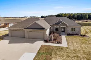 2345 Silveridge Dr, Manitowoc, WI 54220 - Photo 1