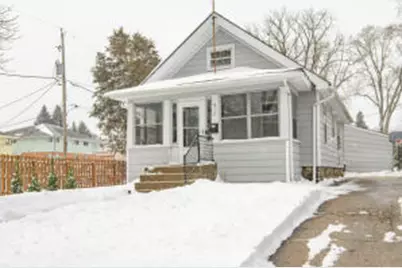 912  Blackstone Ave, Waukesha, WI 53186 - Photo 1