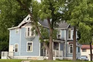 823 West Ave, La Crosse, WI 54601 - Photo 1