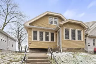 865 S 75th St, West Allis, WI 53214 - Photo 1