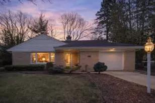 3337 Kensington Ct, Racine, WI 53405 - Photo 1
