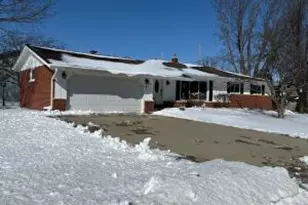 1134 Bluebird Ln, Racine, WI 53182 - Photo 1
