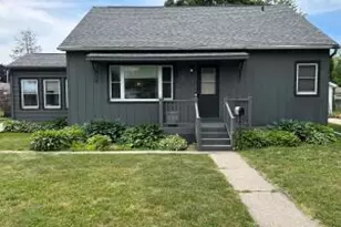 915 Carol St, Watertown, WI 53094 - Photo 1