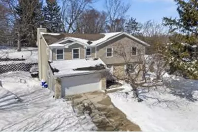 15429 W Mayflower Ct, New Berlin, WI 53151 - Photo 1