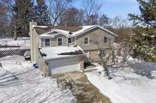 15429 W Mayflower Ct, New Berlin, WI 53151 - Photo 1
