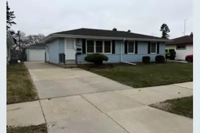2727  Rosalind Ave, Racine, WI 53403 - Photo 1