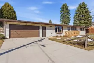 330 Kennedy St, Valders, WI 54245 - Photo 1