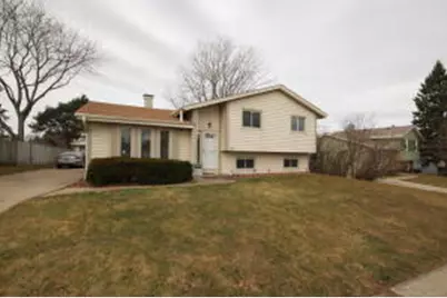 8645 S Riverton Rd, Oak Creek, WI 53154 - Photo 1