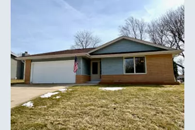 7622 S Lenox Ave, Oak Creek, WI 53154 - Photo 1