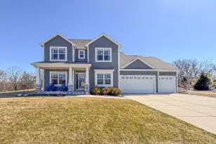 W275N358 Arrowhead Trail, Pewaukee, WI 53188 - Photo 1