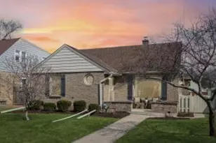 3042 N 88th St, Milwaukee, WI 53222 - Photo 1