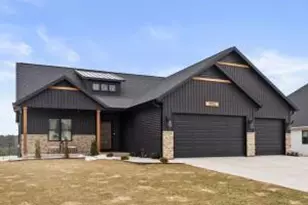 3104 Sandy Ridge Dr, Two Rivers, WI 54241 - Photo 1