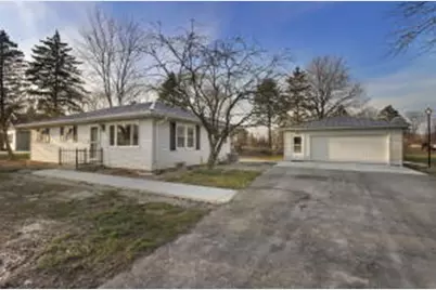 5530  Old Oak Ln, Racine, WI 53402 - Photo 1